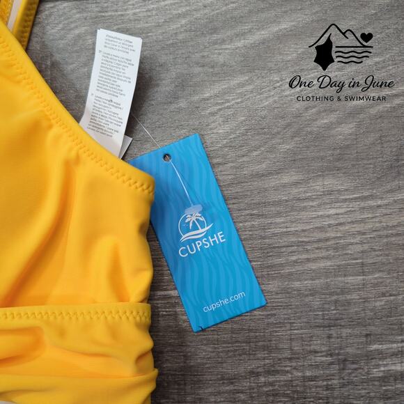 Cupshe Cross Front Tie Back Tie Side Bikini Swimsuit Size L - Picture 4 of 7